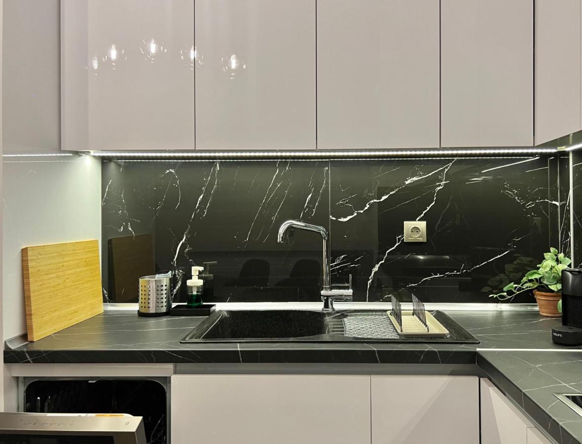 Mango Apartment & Suite By Halu! Tesalonika Bagian luar foto